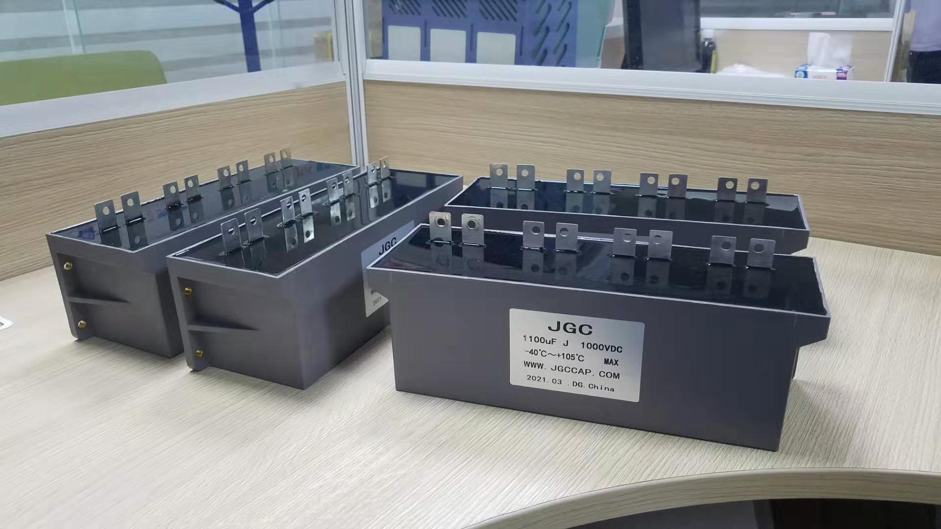 新能源汽車專用DC-LINK電容 直流直撐電容 濾波電容 儲(chǔ)能電容 母線直撐電容(圖2)